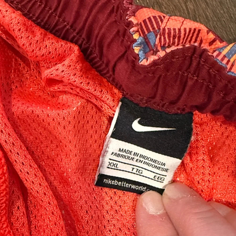 Mens Nike swim trunks sz XXL